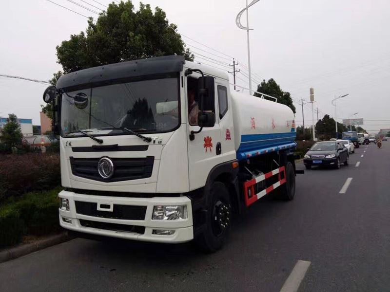 東風(fēng)華神12方灑水車_12噸（12方）東風(fēng)T5綠化灑水車價(jià)格4