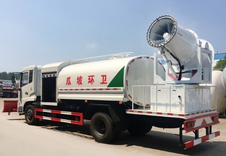 多功能灑水車-東風(fēng)天錦推鏟灑水車4