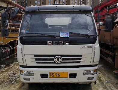 二手帶手續(xù)9噸灑水車轉(zhuǎn)讓，18年的車，玉柴150馬力！3