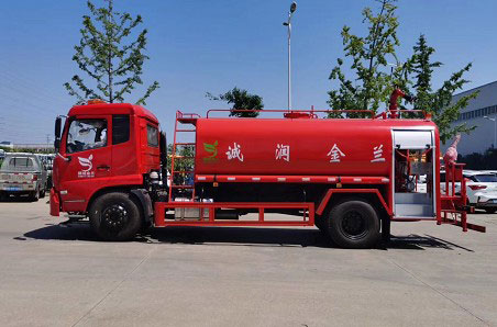 東風(fēng)天錦12方消防灑水車圖片